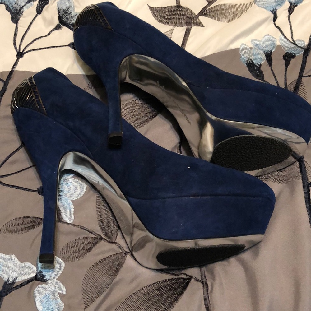 Halston Brand Pumps